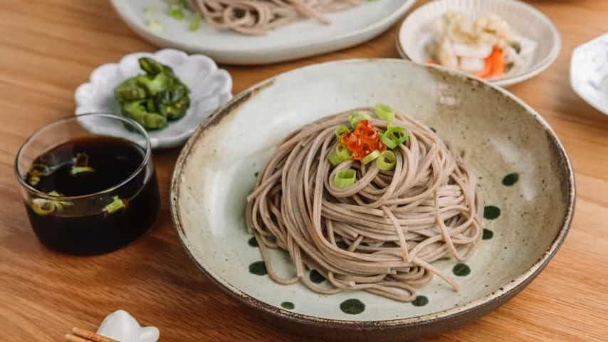 Cold soba noodles