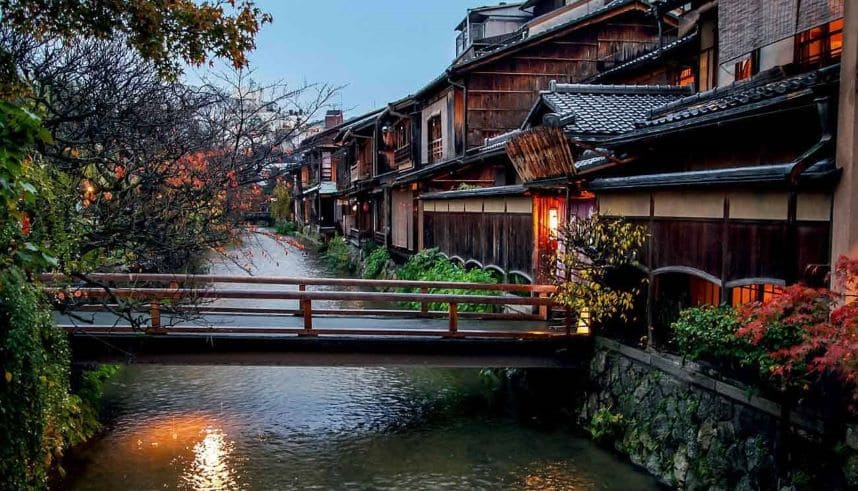 Shirakawa at night - Sông Shirakawa vào đêm