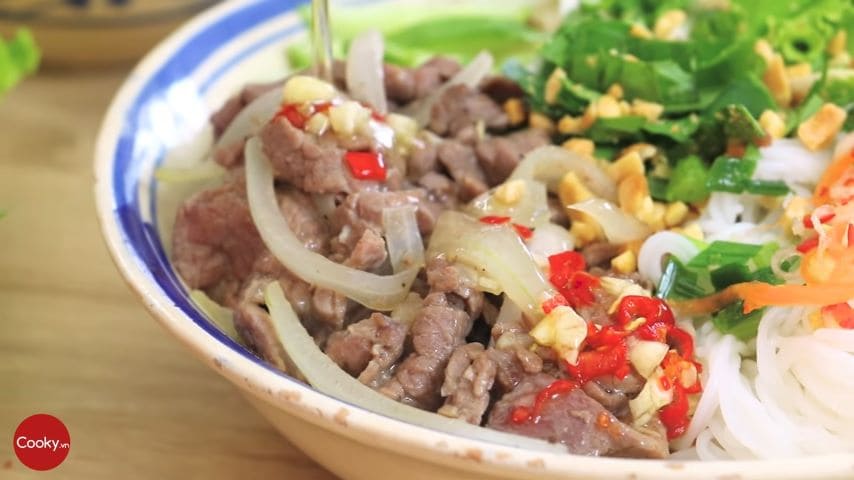 Stir-fried Beef Noodle, Bún Bò Xào