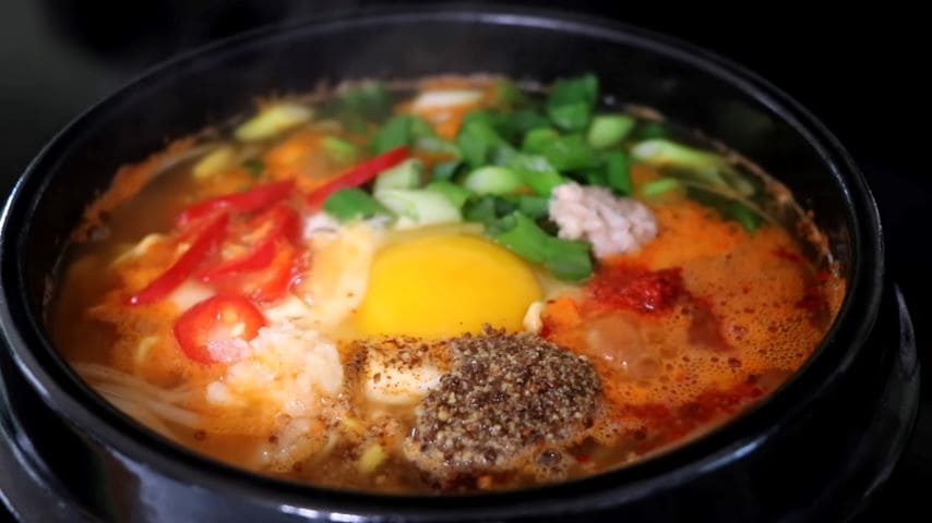 Kongnamul gukbap, Soybean Sprout Soup with Rice