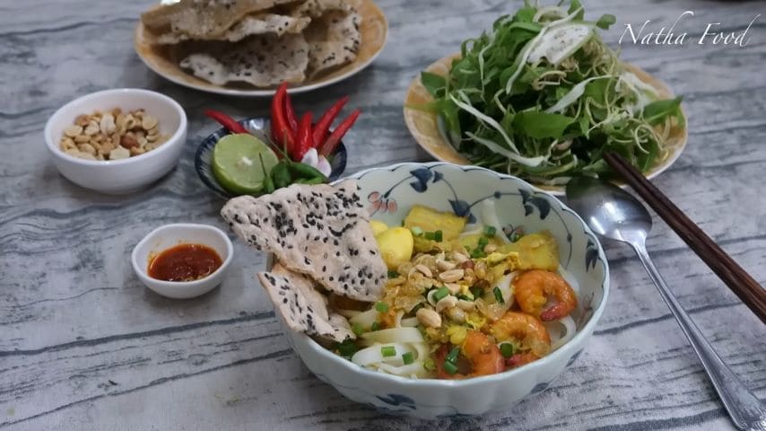 grilled rice papers and Quang noodle