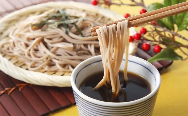 Toshikoshi soba with soy sauce