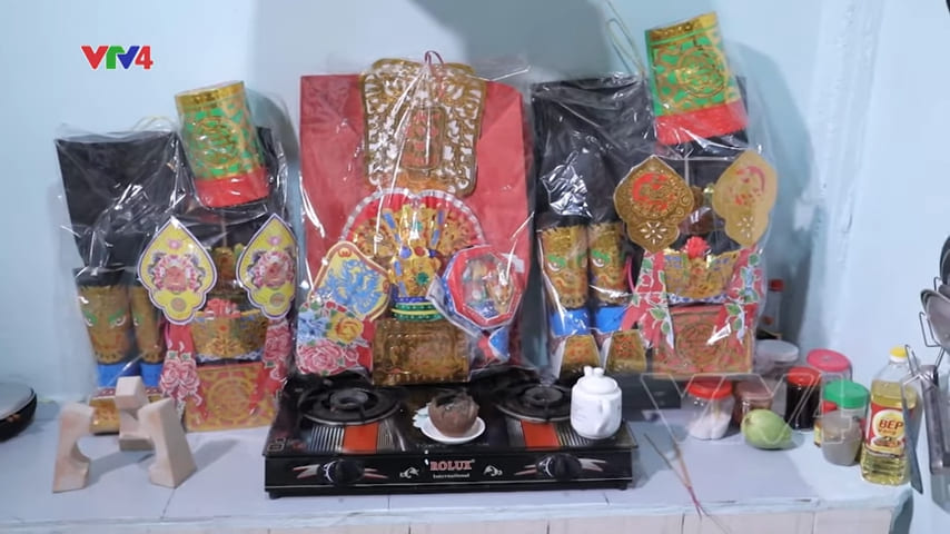 offerings to Kitchen Gods - Táo Quân