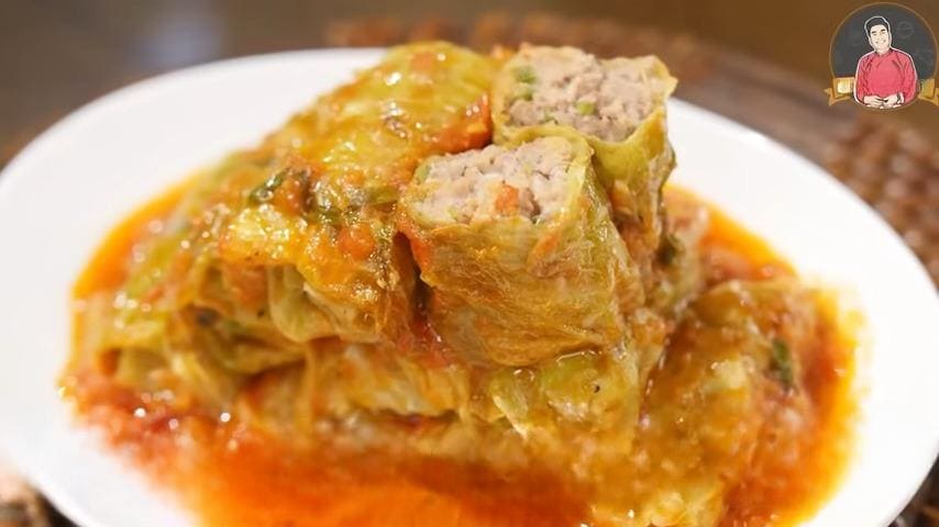 Cabbage rolls in tomato sauce