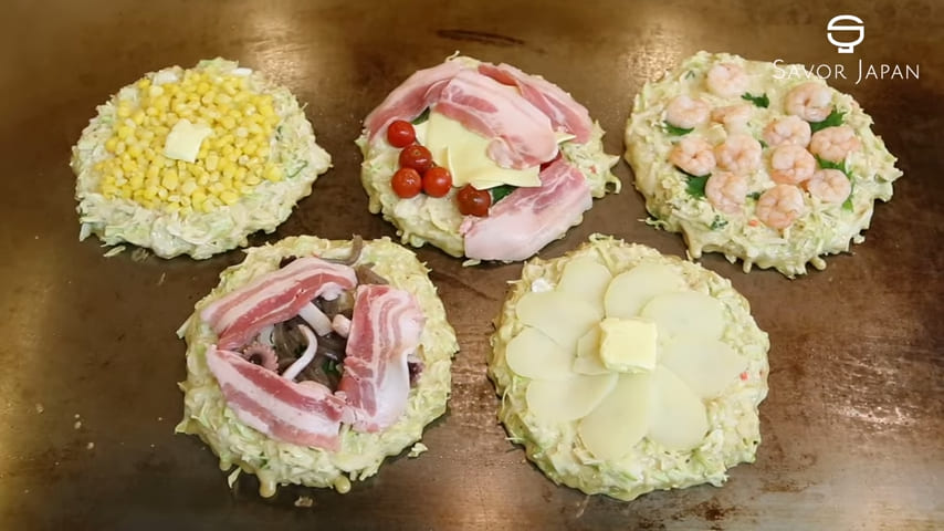 Various toppings in okonomiyaki