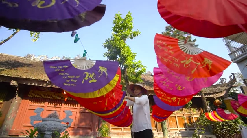 Drying fans at Chàng Sơn village