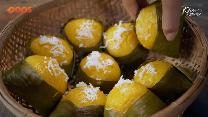 Bánh bò from fan palm fruit