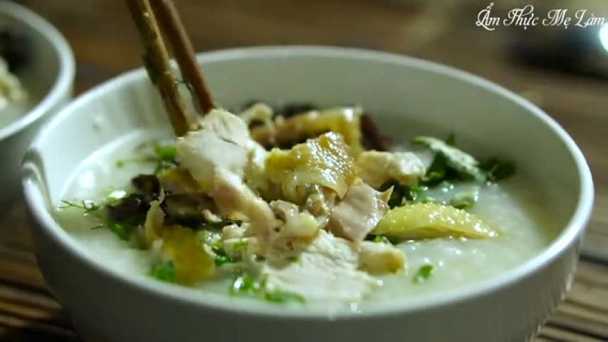 Northern Vietnamese chicken congee