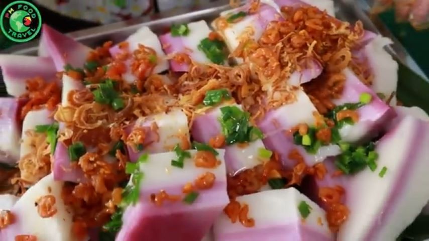 bánh ổ, A purple loaf cake