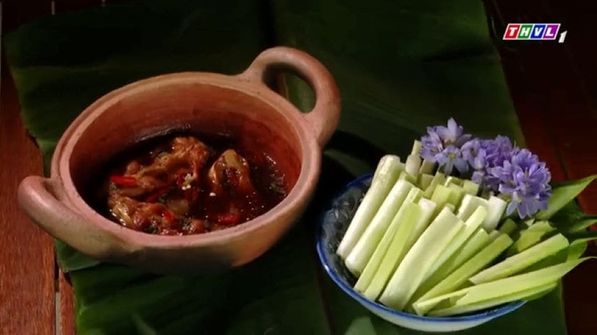 Oval-leafed pondweed and braised fish