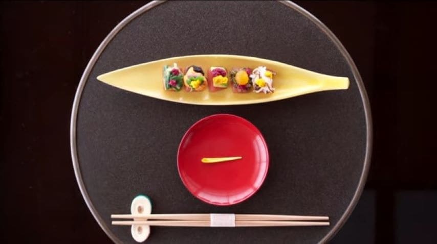 Essence of kaiseki in Osaka: five-flavored tuna sashimi