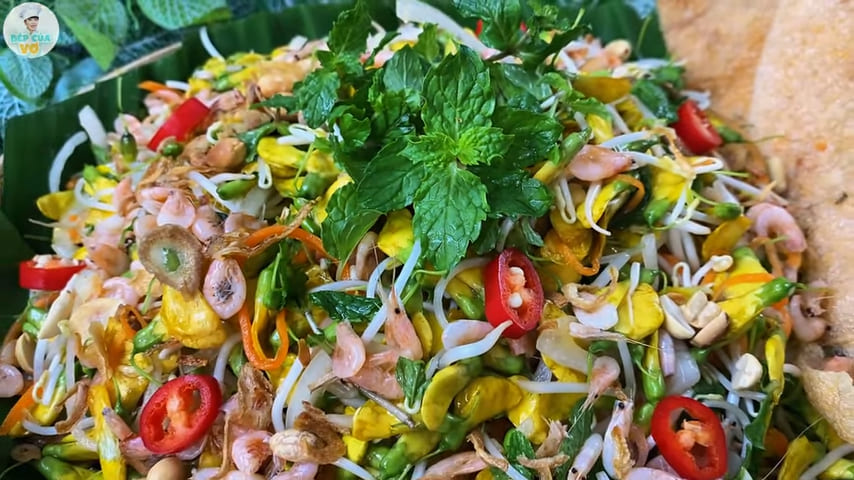 Sesbania shrimp salad 