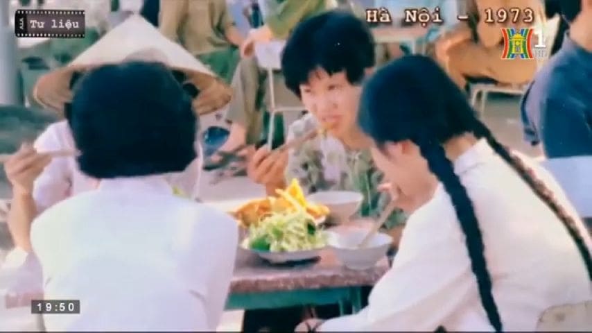 shrimp fritters on Cổ Ngư road, 1973
