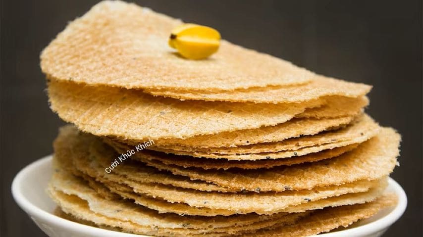 Folded tapioca wrapper