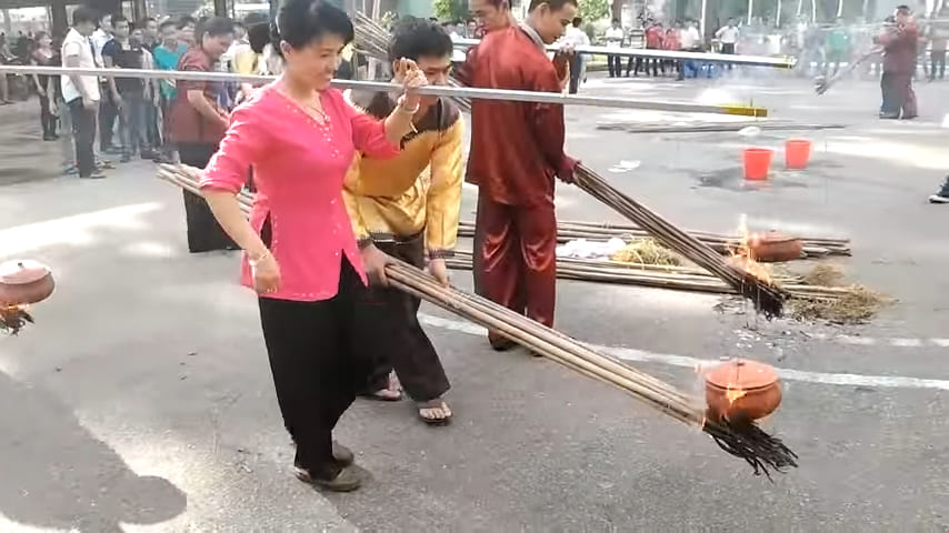 clay-pot rice cooking contest