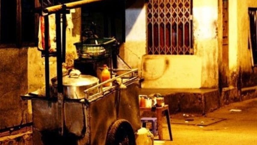 Nighttime noodle cart