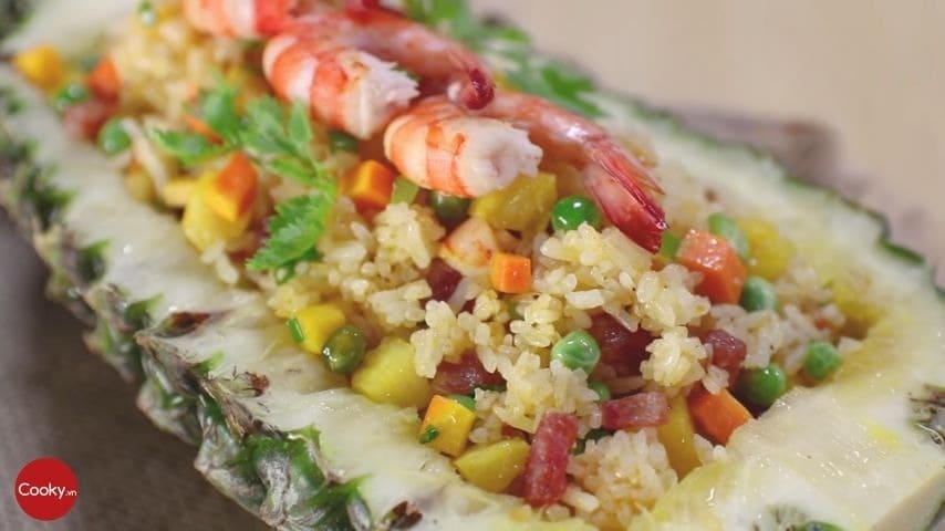Pineapple fried rice