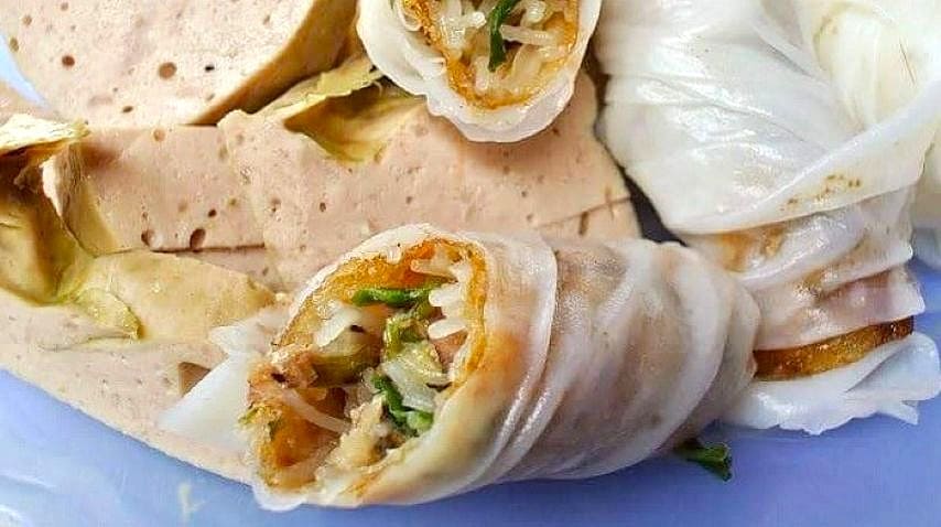 ram in steamed rice paper 