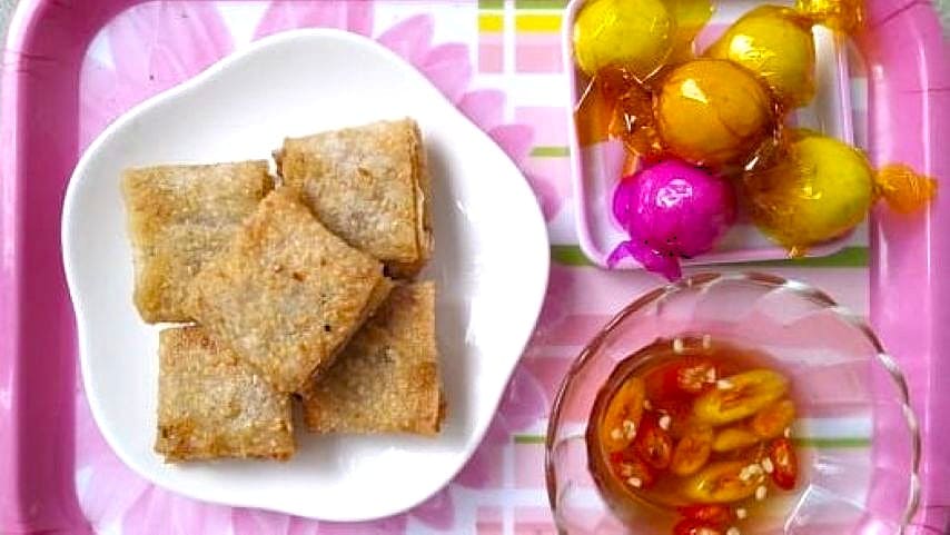 Huế square spring rolls 