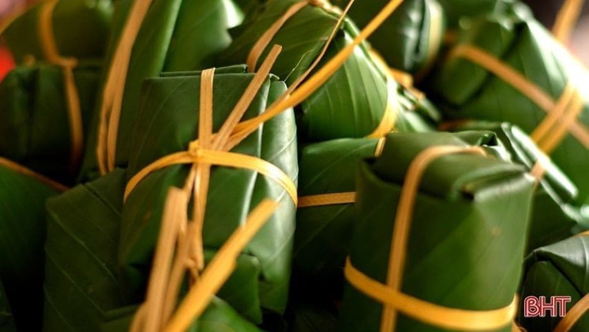 Bánh tày from Chợ Voi, Hà Tĩnh