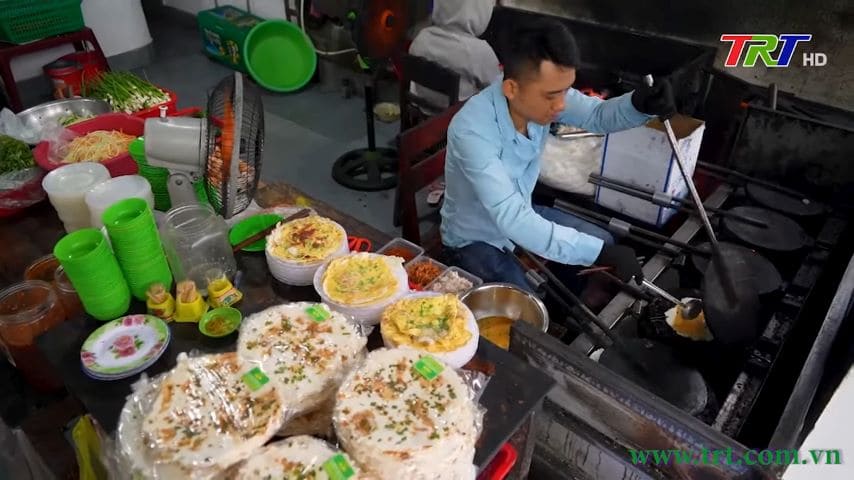 Making bánh ép