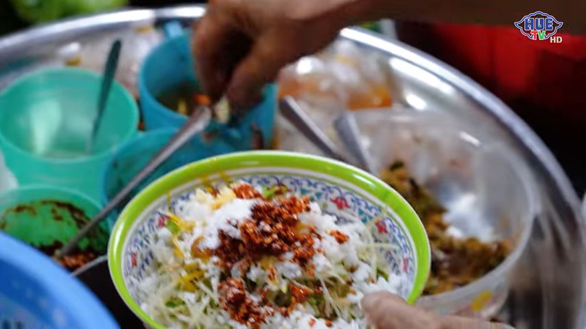 cơm hến, A bowl of clam rice